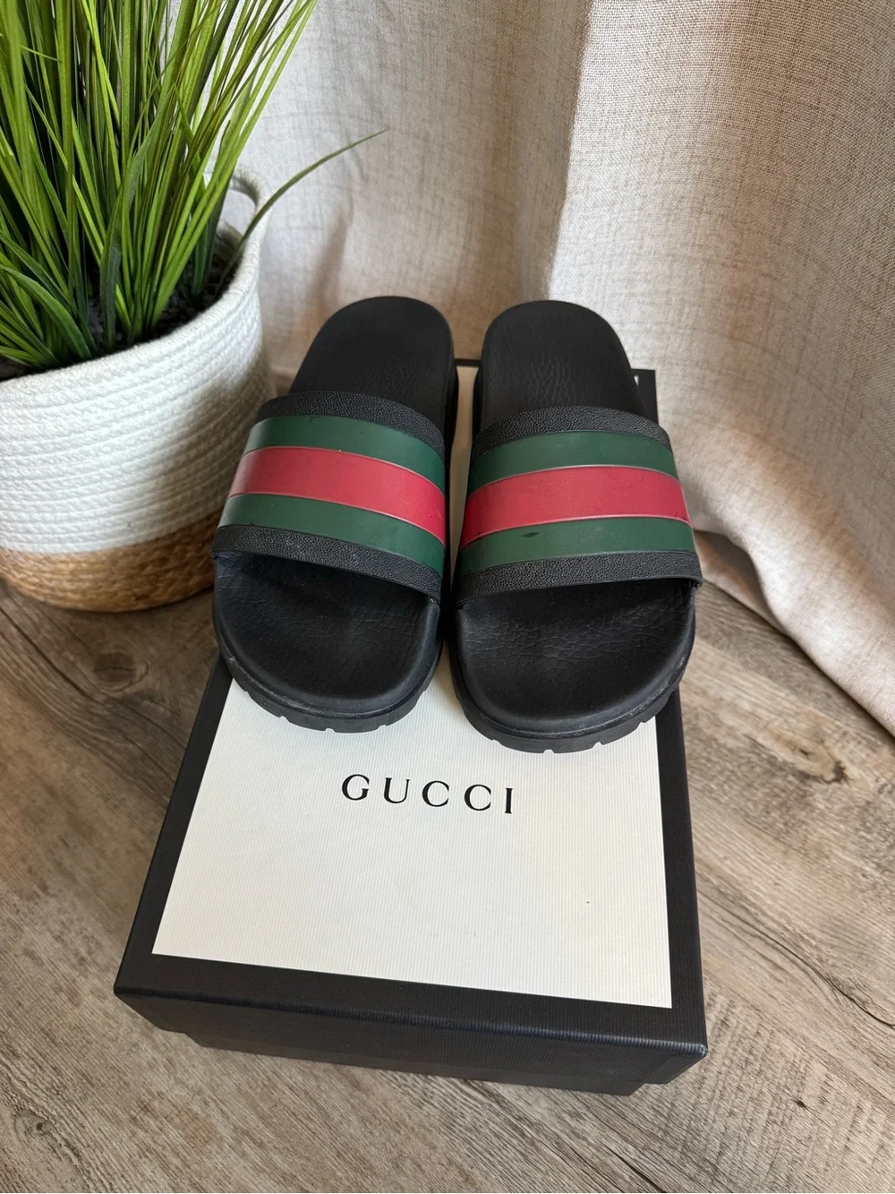 Gucci Mens Slides size 7
